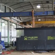 Робітники ремонтують ванну для гарячого цинкування-galery
