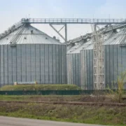 Елеваторна станція та багато елеваторних установок-galery